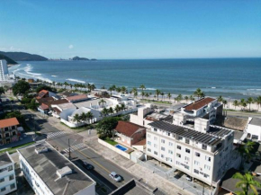 Guaratuba praia central- pé na areia